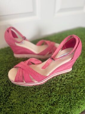 American Eagle Outfitters Coral Pink T-Strap Wedge Sandals
